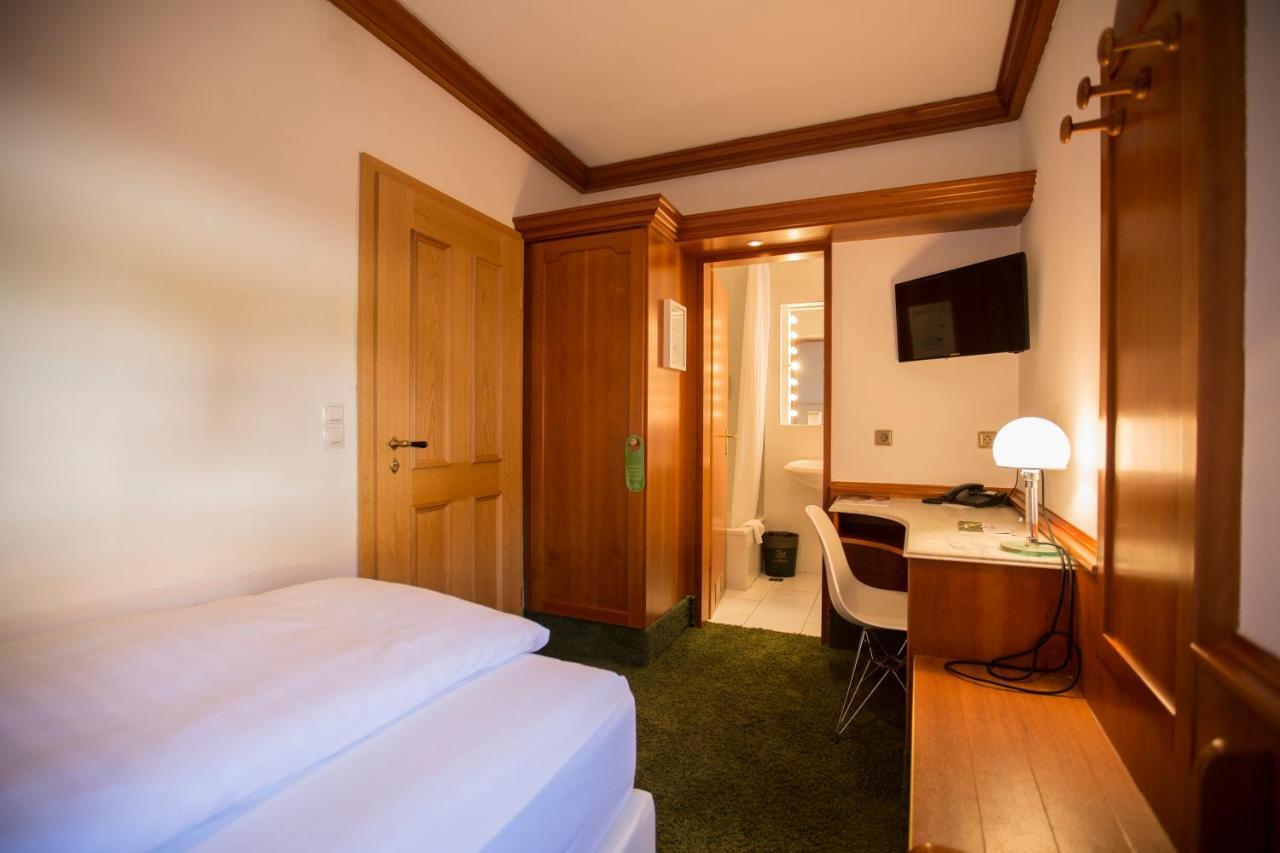 Romantik Hotel Zur Schwane Фольках Экстерьер фото