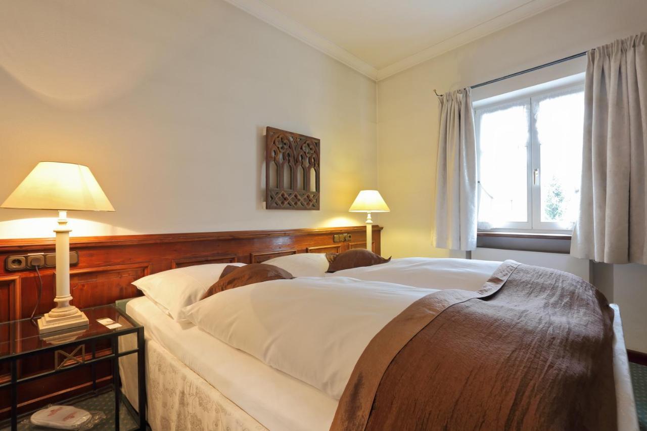 Romantik Hotel Zur Schwane Фольках Экстерьер фото