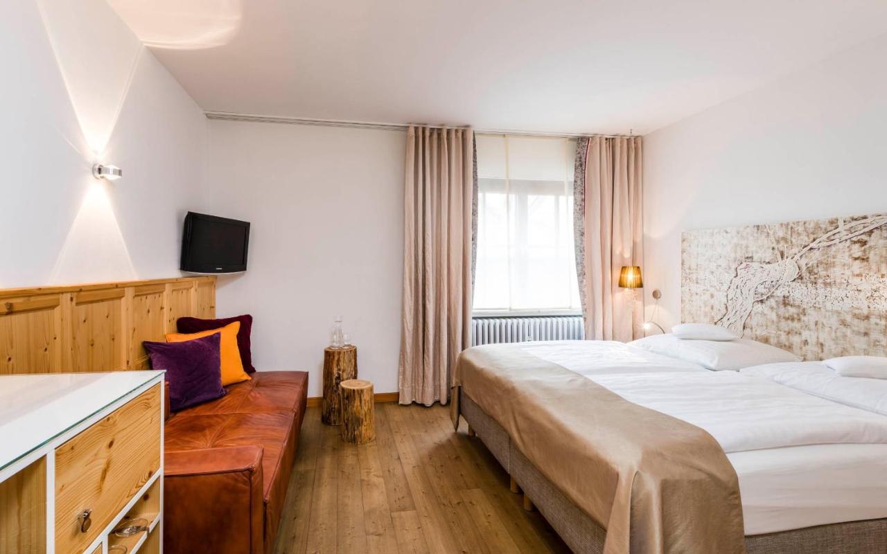 Romantik Hotel Zur Schwane Фольках Экстерьер фото